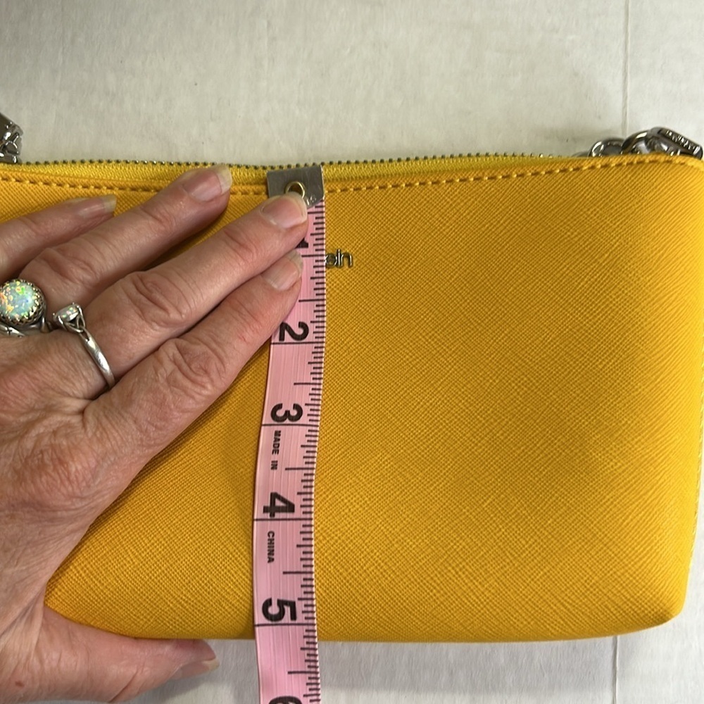 CALVIN KLEIN CROSSBODY BAG MINI IN SUNNY YELLOW SZ S - Picture 13 of 14